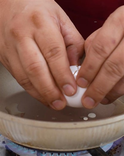 Why buy canned when you can make your own? Chef Tatung shows you how to make Homemade Luncheon Meat that’s savory, flavorful, and free from preservatives! Perfect for breakfast, baon, or even a quick ulam, this recipe is guaranteed to be a hit at home. Ingredients Set A ¼ Cup Water 1 Tsp Pink Salt 2 Tsp Salt 1 Capsule/Tablet Vitamin C Set B 1 Kg Ground Pork, 30% fat 1 Pack Maggi Magic Sarap 1 Tsp Nutmeg 2 Tbsp Sugar ¼ Cup Cornstarch 1 Tsp White Pepper Steam for 45 minutes in low heat Set C Sides