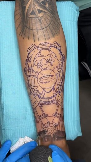 Space Chimp by Juss, accepting bookings for late November and December. Small pieces and large projects all welcome! I love custom projects and cool ideas like this. | PIN Studio INC.