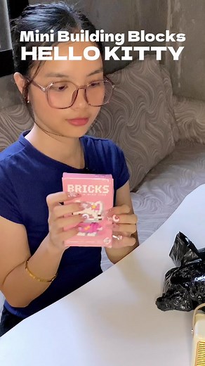 build yours now with your love ones🫶🏻 a great bonding✨💗 #minibuildingblock #minilego #minihellokitty #tiktokfinds #febibig #giftideas