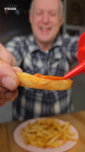 Chef Fred on Instagram: "Oggy's French Fry Mischief Masterclass!  #oggy #oggyandcrockroaches #oggyandthecocroaches #fries #fries #frenchfries #frenchfries #potatochips #deepfried #oggykepoggy #fyp"