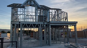 📞0898616868 📞0893898555 www.mylifehome.eu 🏘🏡🏞 МАЙ ЛАЙФ ХОУМ има удоволствието да ви представи лека стоманена двуетажна къща Целта ние да ви представим прозрачен процес ,непрекъсната подкрепа и съдействие по време на продажба,доставка и монтаж. ЕДИНСВЕННАТА истина за сглобяемите къщи ДИРЕКТНО от ПРОИЗВОДИТЕЛ не се лъжете на агенции , вносители или измамници !! Посете шоуврома ни в Пловдив или свържете се за безплатна консултация | My Life Home