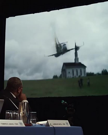 Plane Crash Movie Analysis: Flight Simulation and Tragic Ending