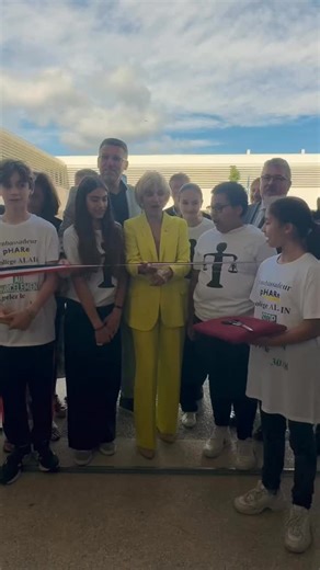 Un nouveau départ pour le collège Alain à Carcassonne ! Après 7 ans de concertation et de travaux, le collège du quartier du Viguier a été inauguré ce samedi 24 mai. 🏫 Un établissement moderne, éco-responsable et ouvert sur le quartier 💶 23 millions d’euros investis par le Département de l’Aude 👥 Un projet construit avec les élèves, les équipes pédagogiques et les habitants 📚 550 collégiens accueillis dans un cadre repensé pour l’apprentissage et le vivre-ensemble 🗣️ Hélène Sandragné, prési