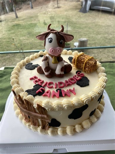 Moo! 🐮 #vaca #cow #cake #farm #fondant