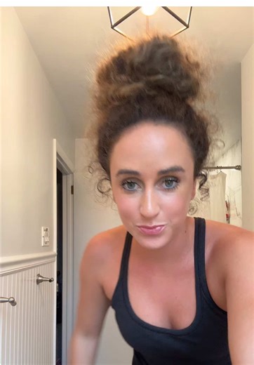 Belly Dancing Techniques for Curly Hair Enthusiasts