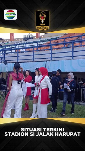 Situasi terkini Stadion Si Jalak Harupat, Bandung. Opening Ceremony dan pertandingan pembuka siap digelar! Saksikan sekarang juga di Indosiar dan Vidio. #IndosiarSports #IndosiarRumahSepakbolaIndonesia