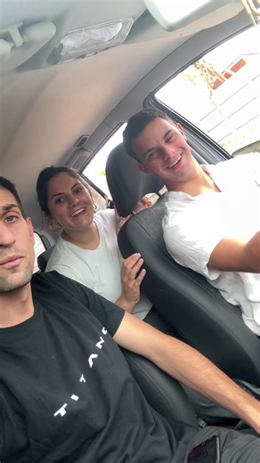 Día 1 enseñándole a manejar a Leito🫶🏻🚘 #sindromededown #auto #aprendiendoamanejar #argentina #precaucion