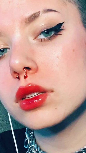 Lip tutorial as promised ! #lipgloss #liptutorial #tutorial #makeup #style #altstyle #alt #alternative #retrogrunge