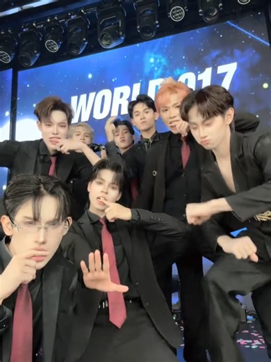 สเต็ป H-world มาละ🤣 #souta #souta_h_world #hworld017 #newworld @ukhaox_ @arthur_h_world017 @alex_h_world017 @daniel.hworld017 @felix.newworld @eazy.h.world017 @kailo.h.world017