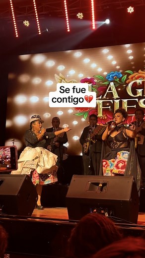 183K views · 3.9K reactions | Mal de Ausencia, clásico de la gran Flor Pucarina, junto a mi madre Gloria Ramos Princesa del sol y la Orquesta Selecta Yauyos de Marlon Rodríguez  Autor: Juan Bolivar Crespo #fypシ゚ #RubyPalomino #huayno #maldeausencia #FlorPucarina #MusicaAndina | Ruby Palomino | Facebook