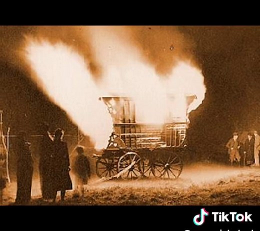 Traditional Romanichal Funeral. Families across the UK and America have practiced this. It is highly unlikely done today, but is a unique traditional of the Romanichal tribe. Follow Romani.Roots on instagram for more. #Romanichal #Rumneychel #Gypsy #history