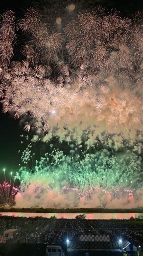 ばんび/花火(fireworks) on Instagram: "利根川大花火大会2024 【4大花火師 夢の共演】山﨑煙火製造所さん 主催 : 第37回さかいふるさと祭り実行委員会さん 境町 境町観光協会さん"