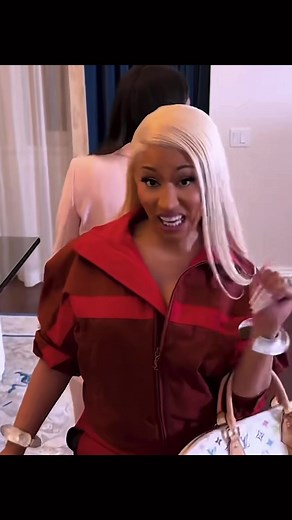 Nicki Minaj's OHH HEYY MOTHERR Performance Highlights