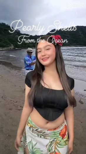 Pearly Shells is a hawaiian folk song🌴🎶🪕with Leonor Diamond | Bj Dan