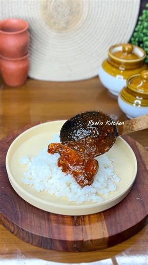 Rasfiya NM on Instagram: "മീൻ കറി ഇങ്ങനെ ഒന്ന് വെച്ചു നോക്കൂ എത്ര കഴിച്ചാലും മതിയാവില്ല Ingredients 4 Pieces Malabar Tamarind 3 Cup shallots Water 400g Fish 2 tbsp Coconut Oil 1 tsp Mustard Seed 1 tsp Fenugreek 1 tbsp Ginger 1 ½ tbsp Garlic 2 Strings Curry Leaves ½ Cup shallots Salt to Taste 2 ½ tbsp Kashmiri Chilli Powder ½ tsp Turmeric Powder 1 tsp Coriander Powder ½ tsp Fenugreek Powder 1 tbsp Coconut Oil #food #foodie #foodporn #foodstyling #trending #viral #breakfast #breakfastideas #explor