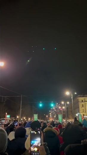 Amazing Start to 2026 in Vienna Firecrackers Celebration!#Vienna #NewYearsEve #NYE2025 #Firecrackers