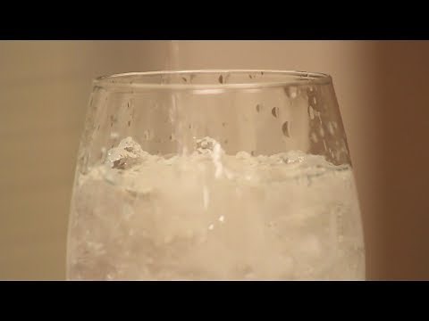 Mayo Clinic Minute: Tips to avoid traveler's diarrhea