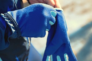The Best Thin, Lightweight But Warm Winter Gloves | Campfire Magazine