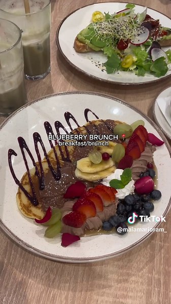 Top Restaurants and Cafes to Try in Budapest