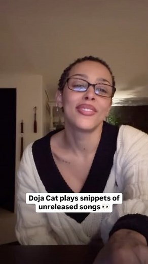 Doja HQ on Instagram: "Doja Cat plays snippets of unreleased songs from her upcoming new album on Instagram LIVE earlier tonight.  #doiacat #reels"
