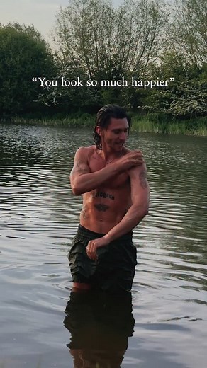 Niall Kiddle on Instagram: "How to be happier 👇 Stop living like a modern zombie and start living like a human being again. Here’s what changed: 1️⃣ Quit alcohol ✨ “1 day of binge drinking = 6 days of low energy” 🥃 Most people drink to escape themselves. It’s numbing, not healing. ✅ Remove the toxin. Prioritise sleep, connection, and honest emotions. 2️⃣ Steak for breakfast 🥩 “Start your day with a high protein meal.” 🥐 If you want to be hungry one hour after breakfast eat cereal and toast. 