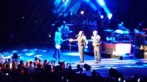 Kudos to Brad Paisley for inviting Boston Police Department (Official) officers Steven McNulty and Kim Tavares up on stage tonight in Mansfield to once again sing God Bless America. Great job!!! 👮‍♂️❤💙🇺🇸 | Dartmouth Police Department