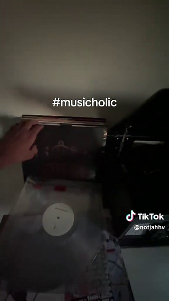 Starting Your Vinyl Collection: A Beginner's Guide