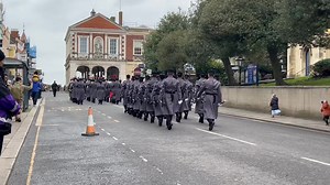 Watching the Band light infantry march towards Windsor Castle for The Changing the Guard Band and Bugles of The Rifles 22 Signal Regiment @Band and Bugles of the Rifles @22 Signal Regiment #band #guardchange #letsgo #marchingbands #marchingband #marchingbandlife #military #bandoftherifles #22signals #gurkha #militaryband #Signals | Foley’s Photos - sunrise