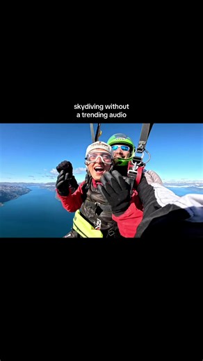 Thrilling 60-Second Free Fall Skydiving Experience