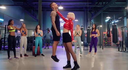 Amazing-Female-Workouts (NEW POWERBEAUTIES WEBSITE SOON...) on Instagram: "#WomenWhoLift, #FemaleFitness, #StrongWomen#GirlSwollift#StrongGirl#GymMotivation, #FitFam, #Workout, sexybabes#superstrength#powerfullwoman# throatlift#throat lift# strength#"