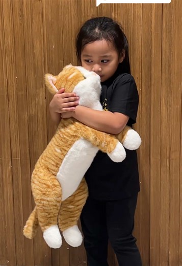 Replying to @yna Perfect Gift? 💝 Malapit na valentine’s day! Check out na habang hindi pa sold out!🥰❤️ #cat #plushie #stuffedtoy #catlover #giftideas