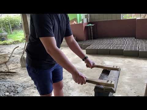 making hollow blocks in the Philippines manually