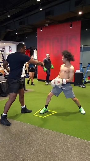 Simmy on Instagram: "First time doing this defensive drill. I gave him an A+ for taking risks and being bold. Gotta sharpen up on the technique. . . . #boxing #boxer #boxingtraining #boxinggloves #titleboxing #boxwithsimmy #boxingcoach #boxinggym #boxingdefense #boxingdrill"