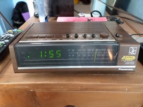 Vintage 1979 Panasonic FM/AM Electronic Clock Radio Model RC-6050