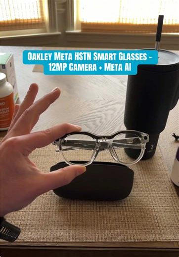 Oakley Meta HSTN: Smart Glasses with 12MP Camera