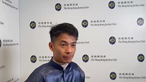 18K views · 242 reactions | 梁家俊以「木火同明」、「盈好威楓」及「駿奕快車」，連中三元捧蘇特恩盃，以36分封騎師王，季內第26W到手打破上季紀錄。 | 超班馬簿 HK Racing Post | Facebook