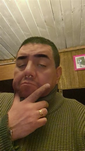 Videos de neolore (@neolore28) con “original sound - elyarco_”