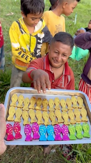 Yummy Bites Golden 24K Fish Chocolate 🍫 eating by #masterlin #viralvideo #satisfying #shorts #asmr