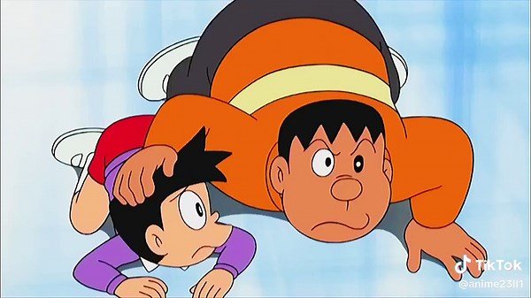 Nobita se transforma en chica en Doraemon