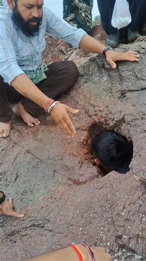 Durga Kanwar on Instagram: "🙏🏻🙏🏻❤️❤️Jay Nagnechiya mata ji #viral #rajasthan #ghoomar #bhatidurgaghoomar #viralsong ##dance #jodhpur #viralvideo #jaipur"