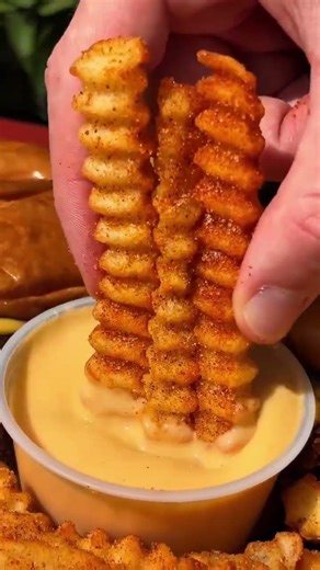 #colombia #burger #colombiancuisine #medellin #food #medellín #foodie #hamburguesasartesanales #1k