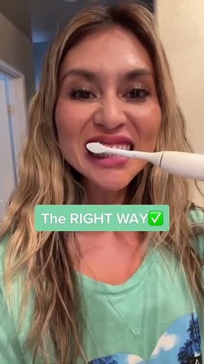 How to Properly Use an Electric Toothbrush (you’re probably doing it wrong!)