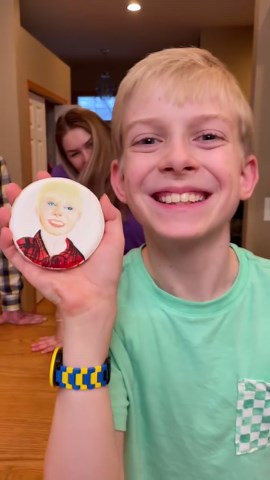 Shuffleboard Bottle Challenge – Fun and Exciting Competition for Cash