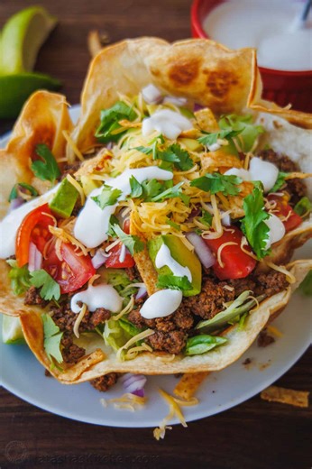 Taco Salad with the Best Taco Salad Dressing! 🌮🥗 RECIPE: https://natashaskitchen.com/easy-taco-salad-recipe/ | NatashasKitchen.com