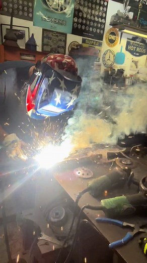 Repairing a #johndeere 3pt lift arm. #jd970 #tractor #welding #repair #ranching