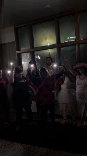 #flashlightchallenge #flashlighttrend #dance #fyp #canada #halifax #taylorswift #