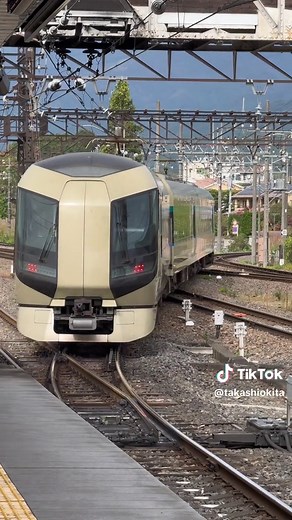 東武鉄道、特急リバティきぬ105号鬼怒川温泉行き。下今市駅を9時14分に出発。 #鉄道 #電車 #東武鉄道 #特急リバティ #下今市駅 #下今市 #栃木県 #日本 #鐵路 #日本鐵路 #火車 #東武鐵道 #下今市站 #栃木縣 #train #toburailway #limitedexpress #shimoimaichistation #shimoimaichi #tochigi #japan