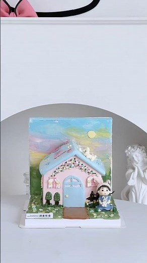 Use a 6-inch cake base to transform into a dream house. How to cut the house cake base. 6-inch