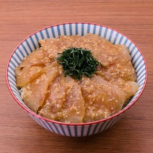 間違いない美味しさ♪ 鯛のごま漬け丼のレシピ動画・作り方 | デリッシュキッチン
