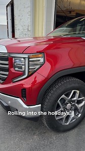 Rolling into the holiday season with a sharp Ranch Truck Caps & Lids Fusion ✨ This GMC Sierra + Ranch Fusion combo turned out perfect. What’s on your truck’s wishlist? #lakelandtruckcaps #ranchfiberglass #truckcap #trucktopper #truckgear #WItrucks | Lakeland Truck Caps | Facebook